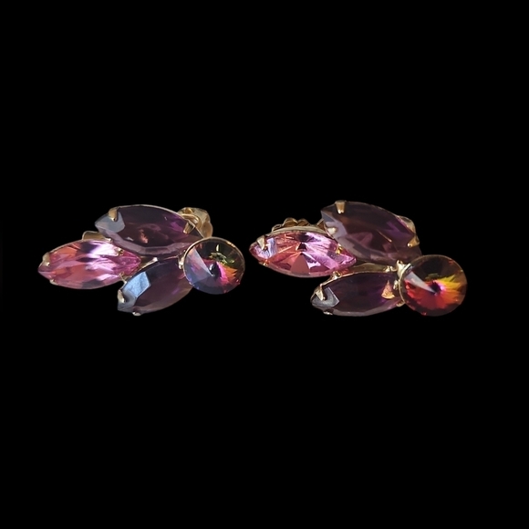 Vintage Aurora Borealis Rhinestone and Purple Crystal Clip On Earrings - Picture 4 of 7